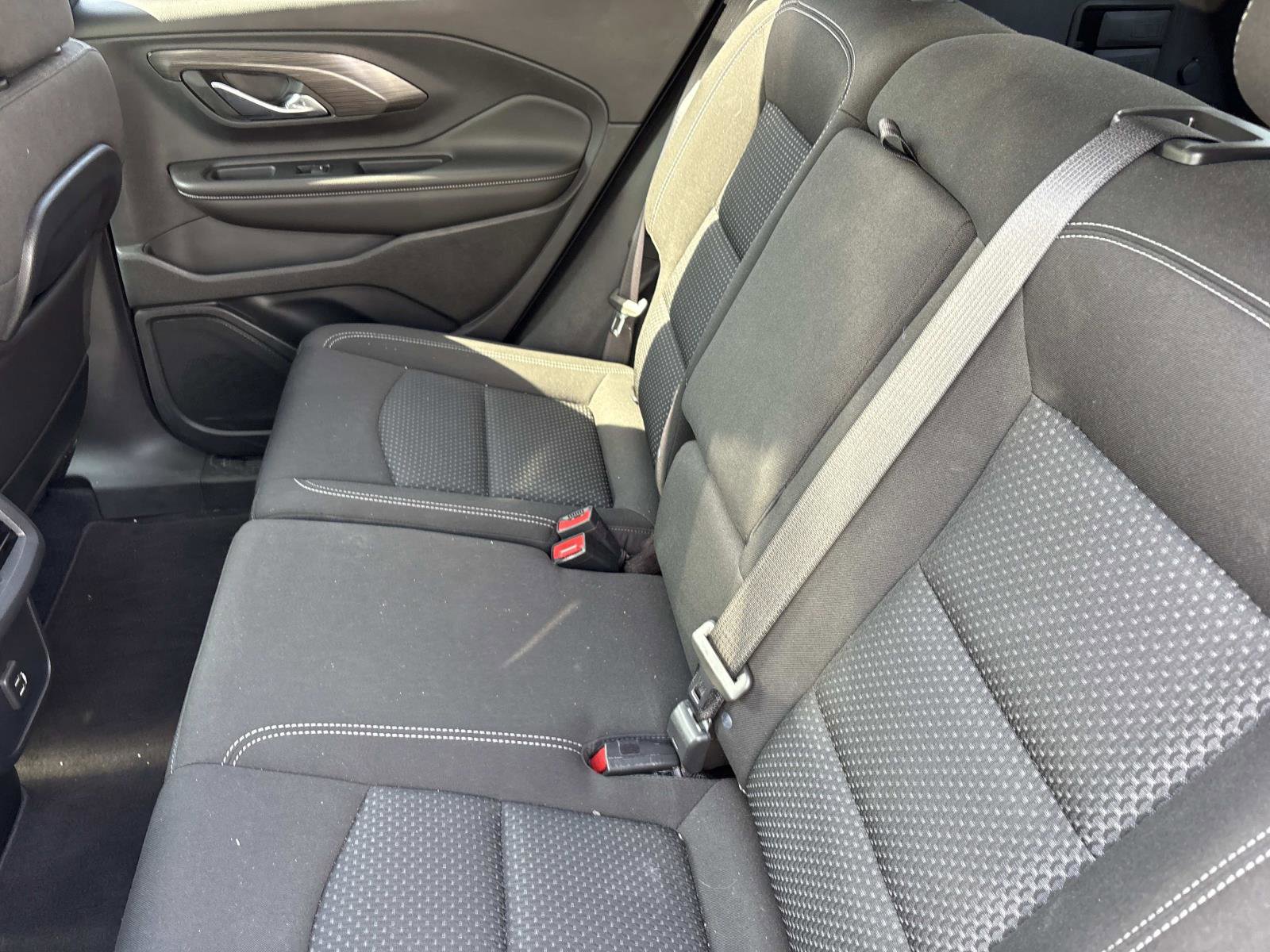 Certified 2022 GMC Terrain SLE w/ Driver Convenience Package AWD/4WD image 33