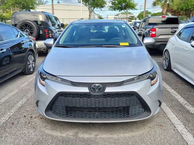 Used 2020 Toyota Corolla LE w/ LE Premium Package image 2