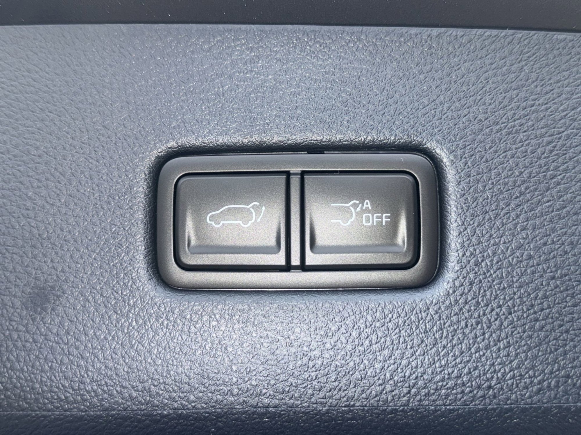 New 2026 Kia Carnival SX w/ SX Dark Edition Package FWD image 6