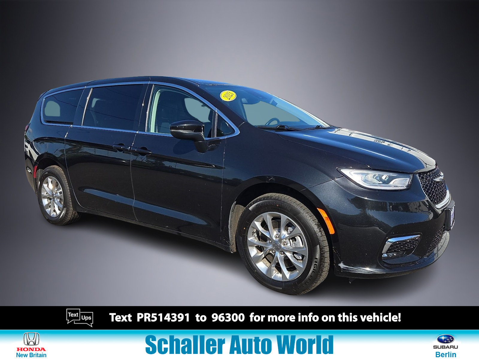 Used 2023 Chrysler Pacifica Touring-L AWD/4WD image 1