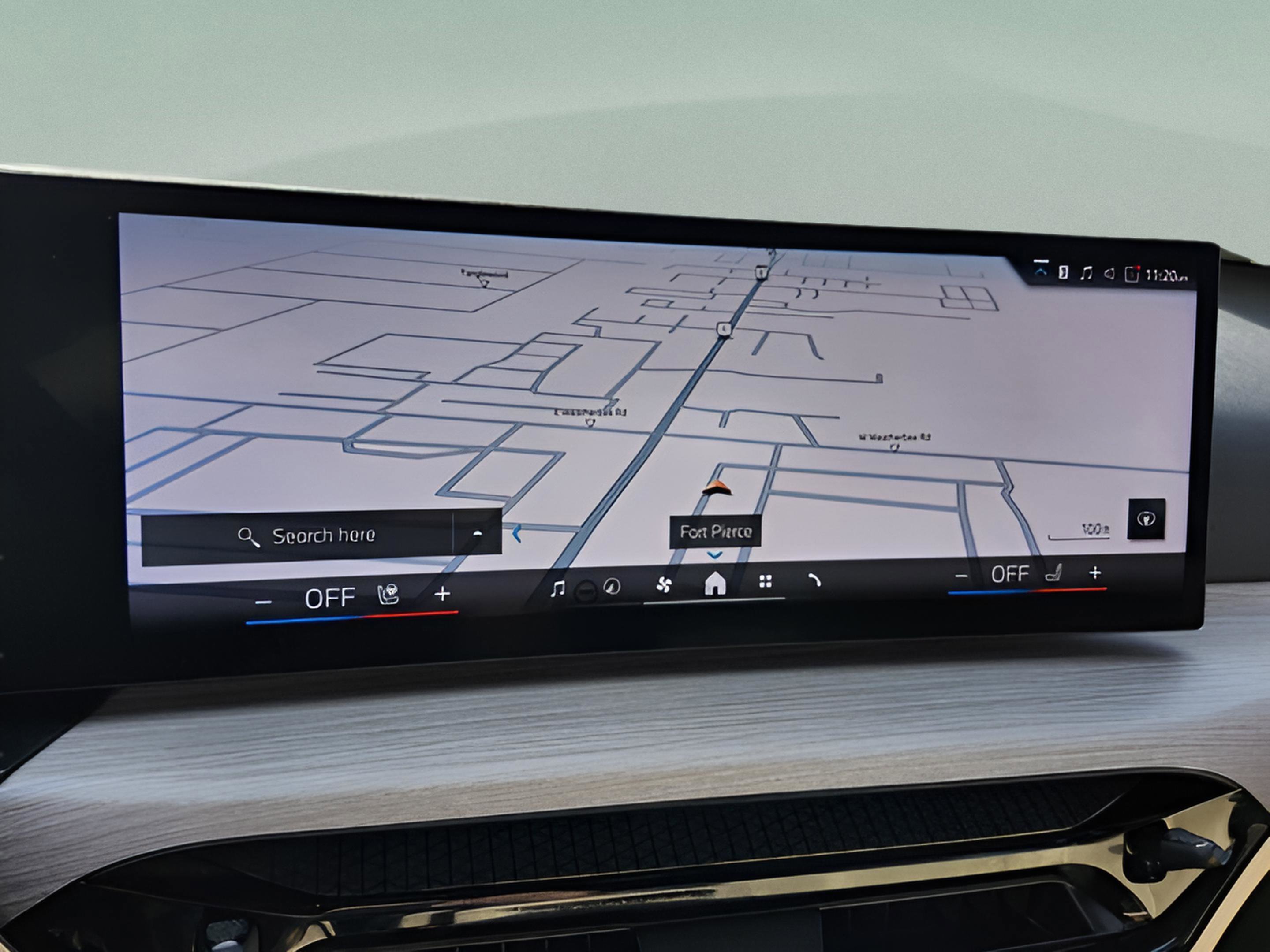 Certified 2025 BMW 330i Sedan w/ Premium Package image 34