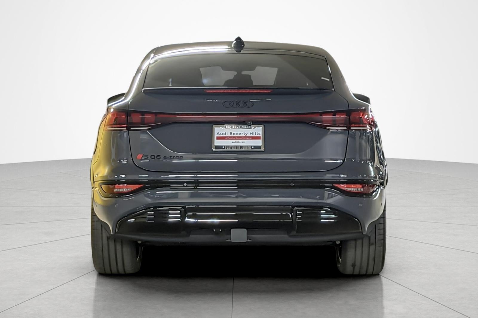 New 2027 Audi SQ6 e-tron Prestige AWD/4WD image 5