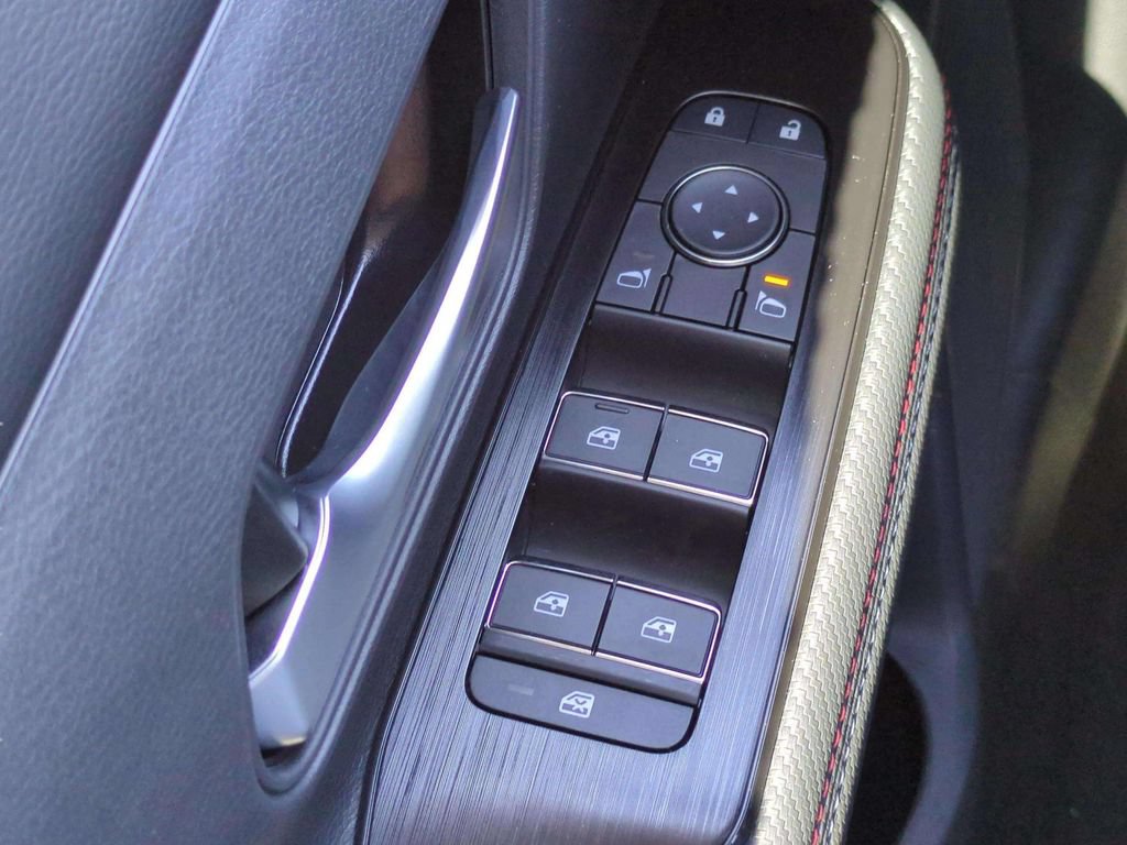 New 2026 Nissan Kicks SR w/ SR Premium Package FWD image 31