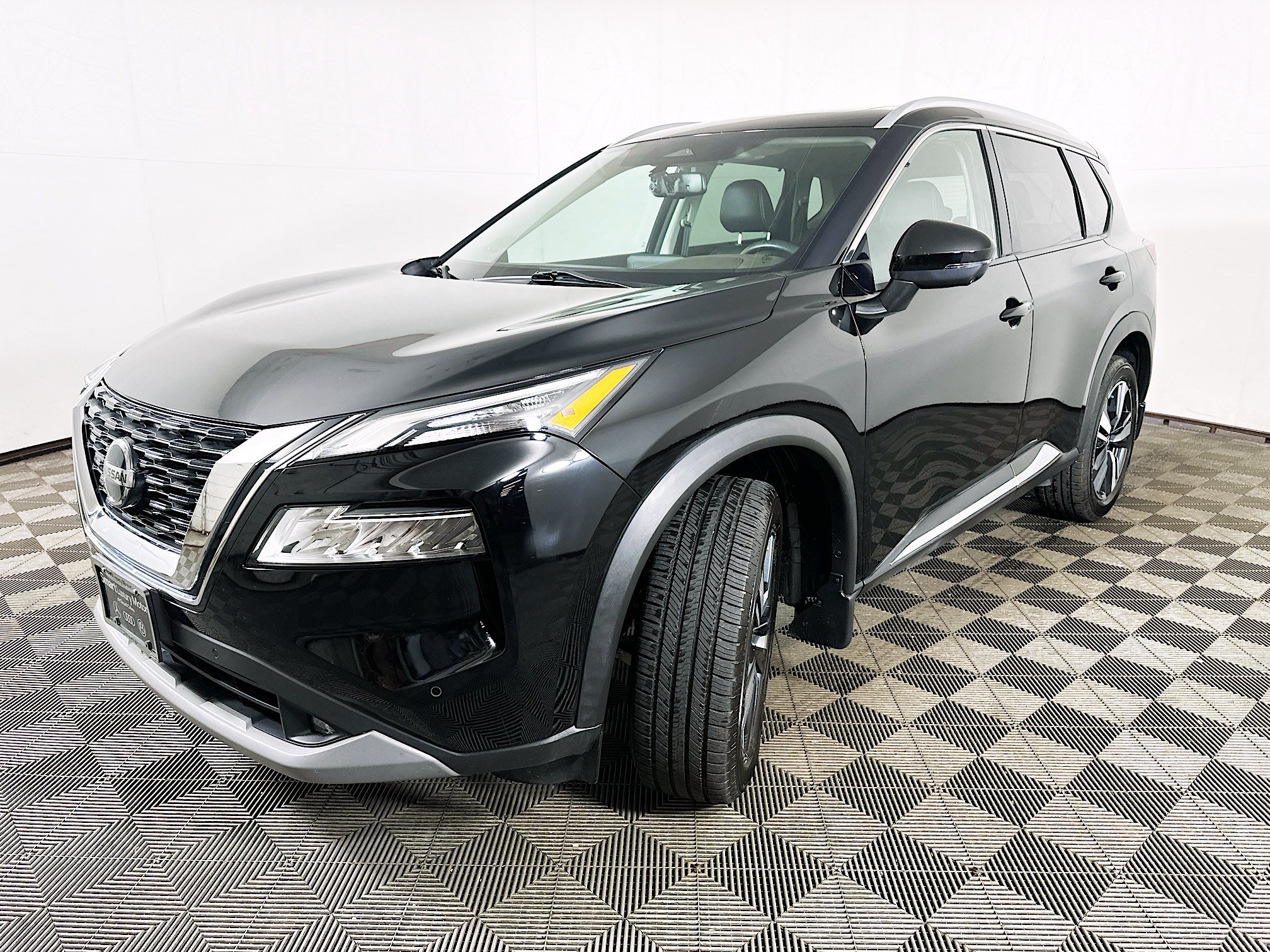 Used 2021 Nissan Rogue SL w/ Premium Package AWD/4WD image 3