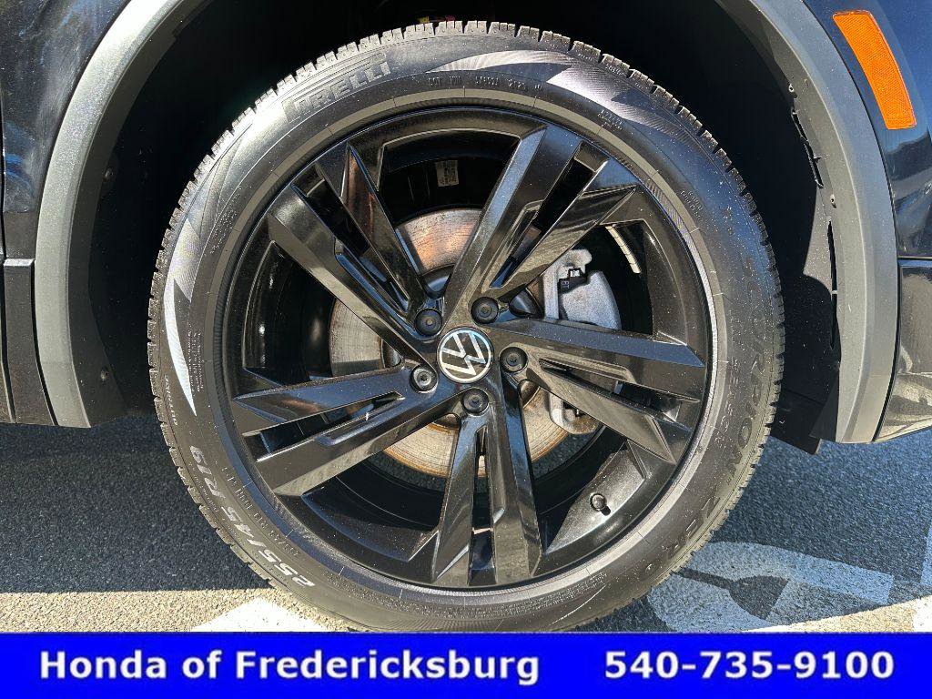 Used 2024 Volkswagen Tiguan SE R-Line image 15