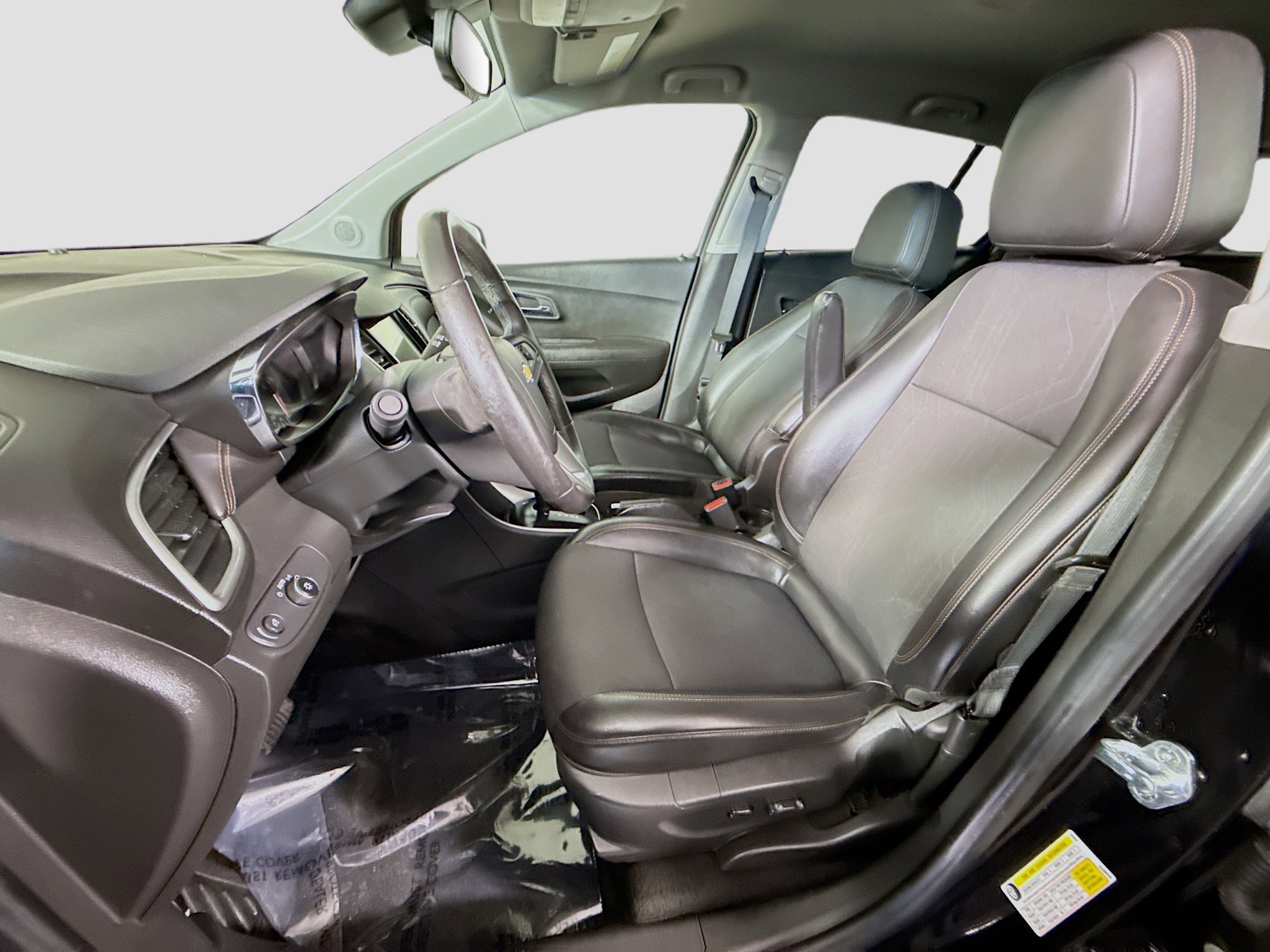 Used 2019 Chevrolet Trax LT w/ LT Convenience Package AWD/4WD image 22