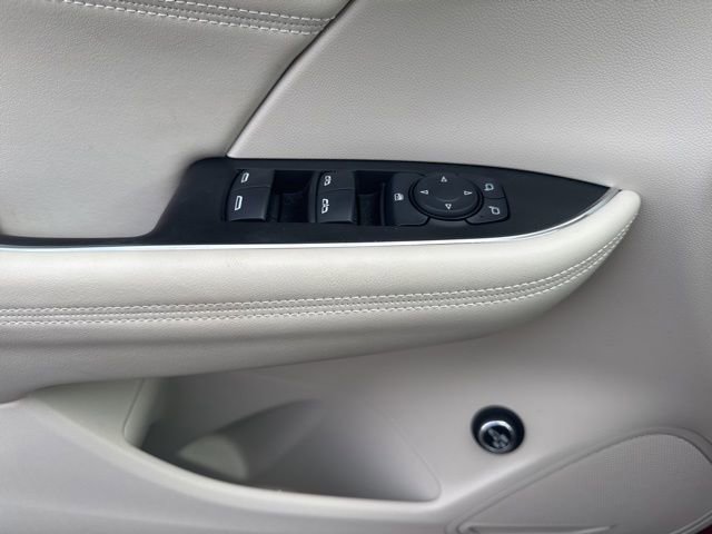 Used 2022 Buick Envision Preferred image 11