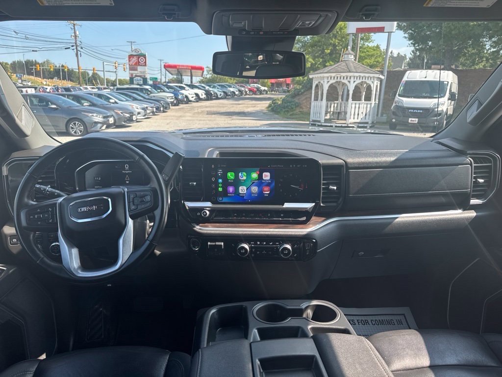 Used 2025 GMC Sierra 1500 SLT AWD/4WD image 13