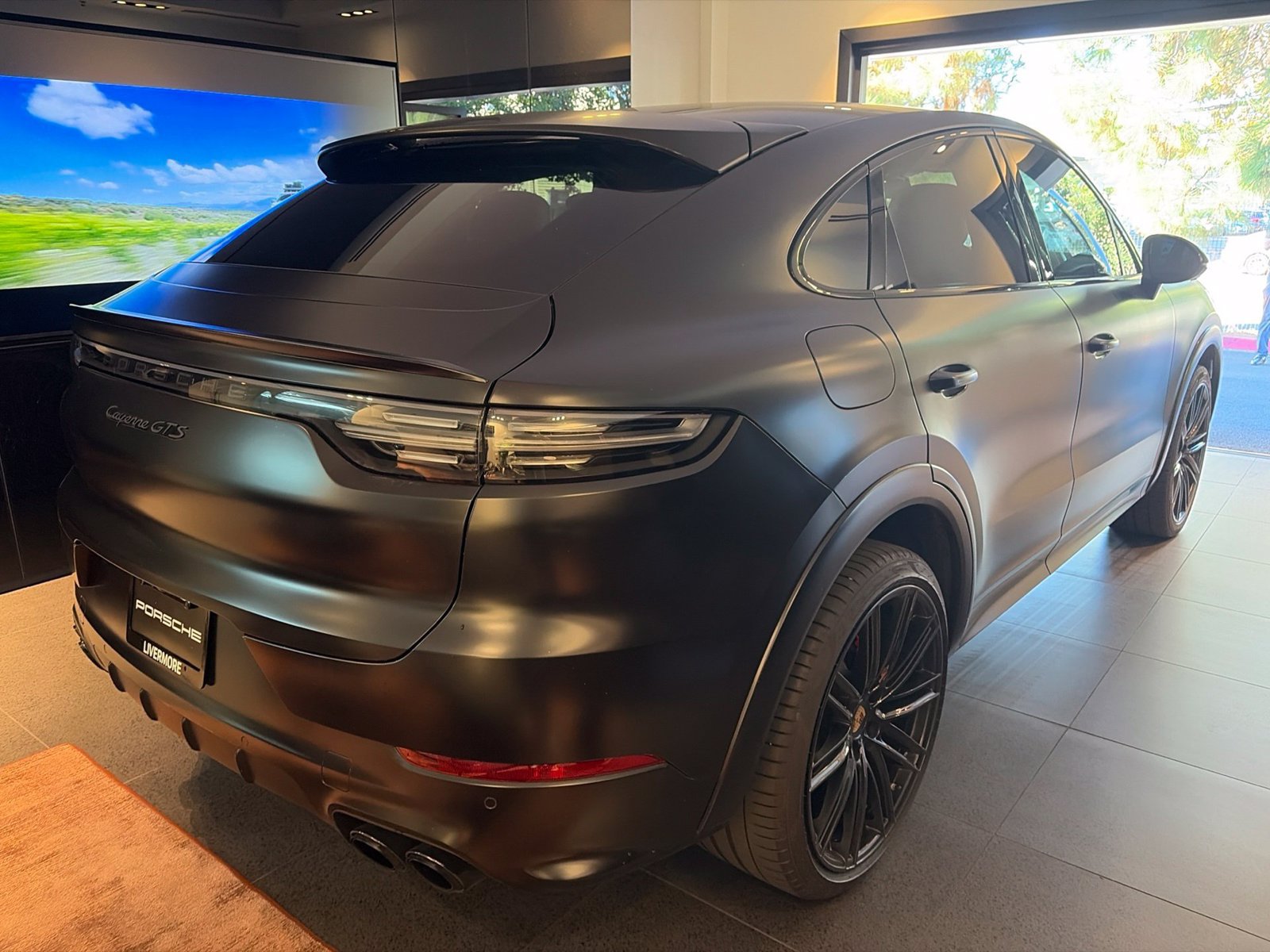 Used 2023 Porsche Cayenne GTS AWD/4WD image 4