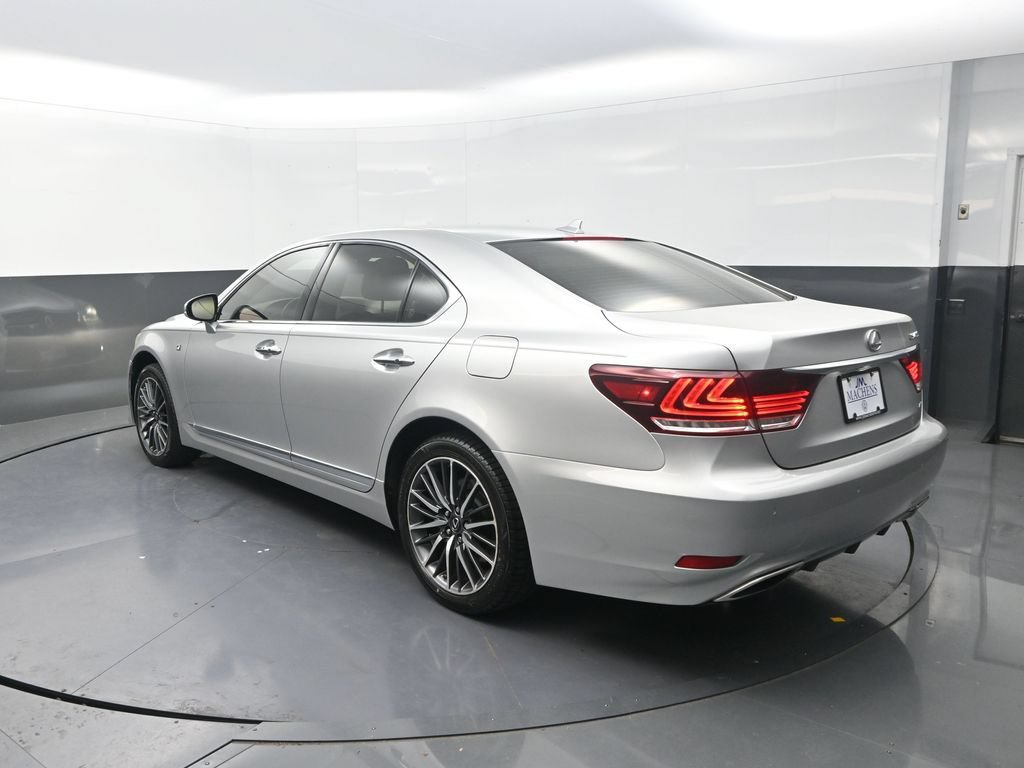 Used 2013 Lexus LS 460 AWD w/ F-Sport Pkg image 8