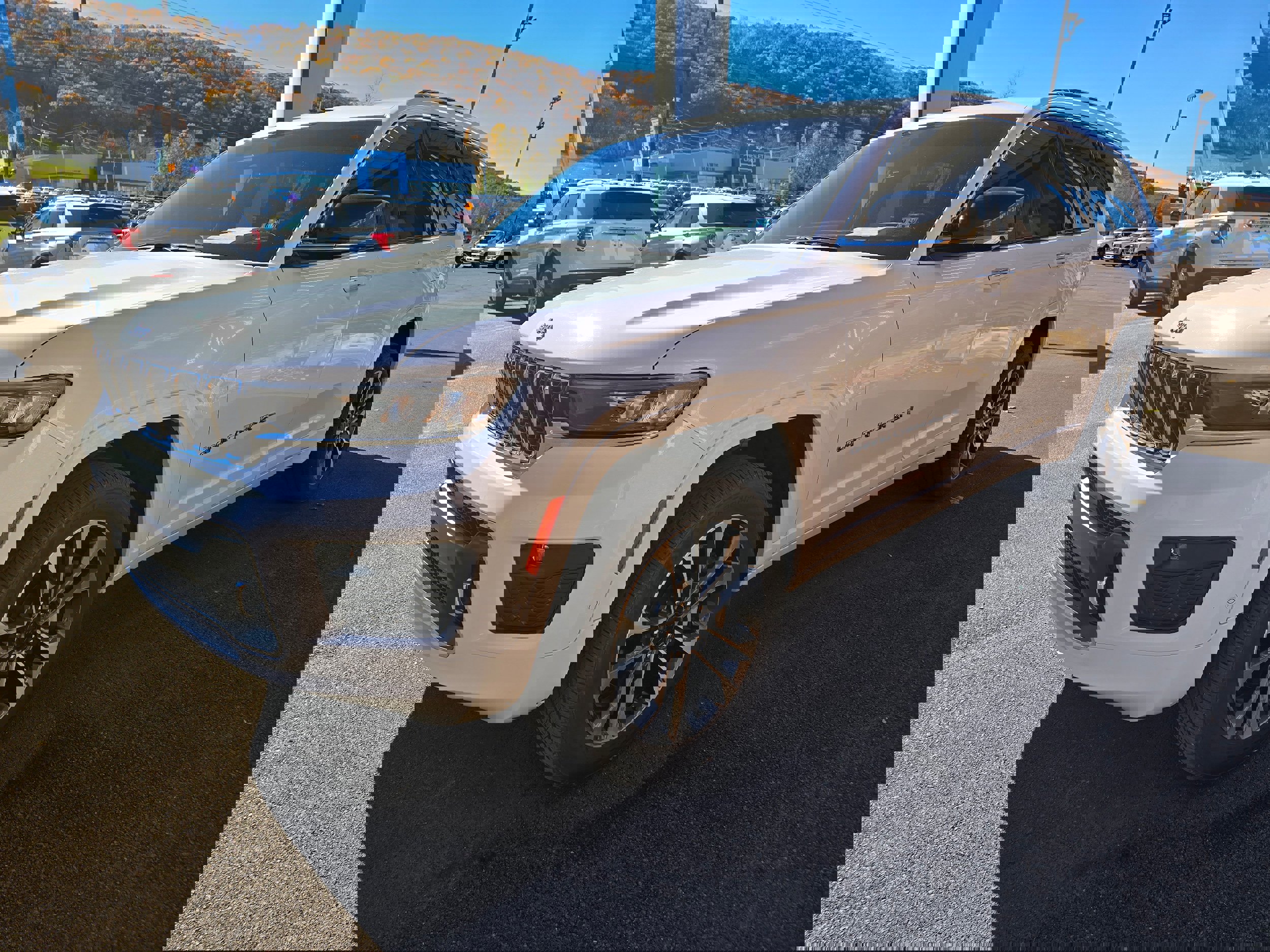 Used 2022 Jeep Grand Cherokee L Overland image 4