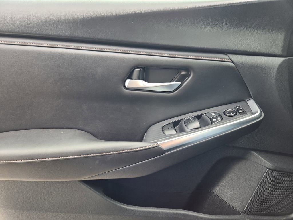 Used 2023 Nissan Sentra SR w/ Electronics Package image 26