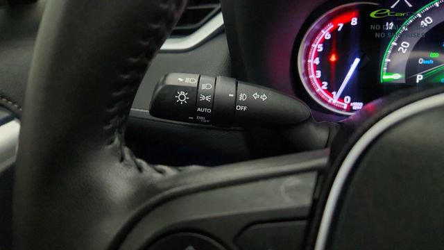 Used 2019 Toyota RAV4 Limited FWD image 42