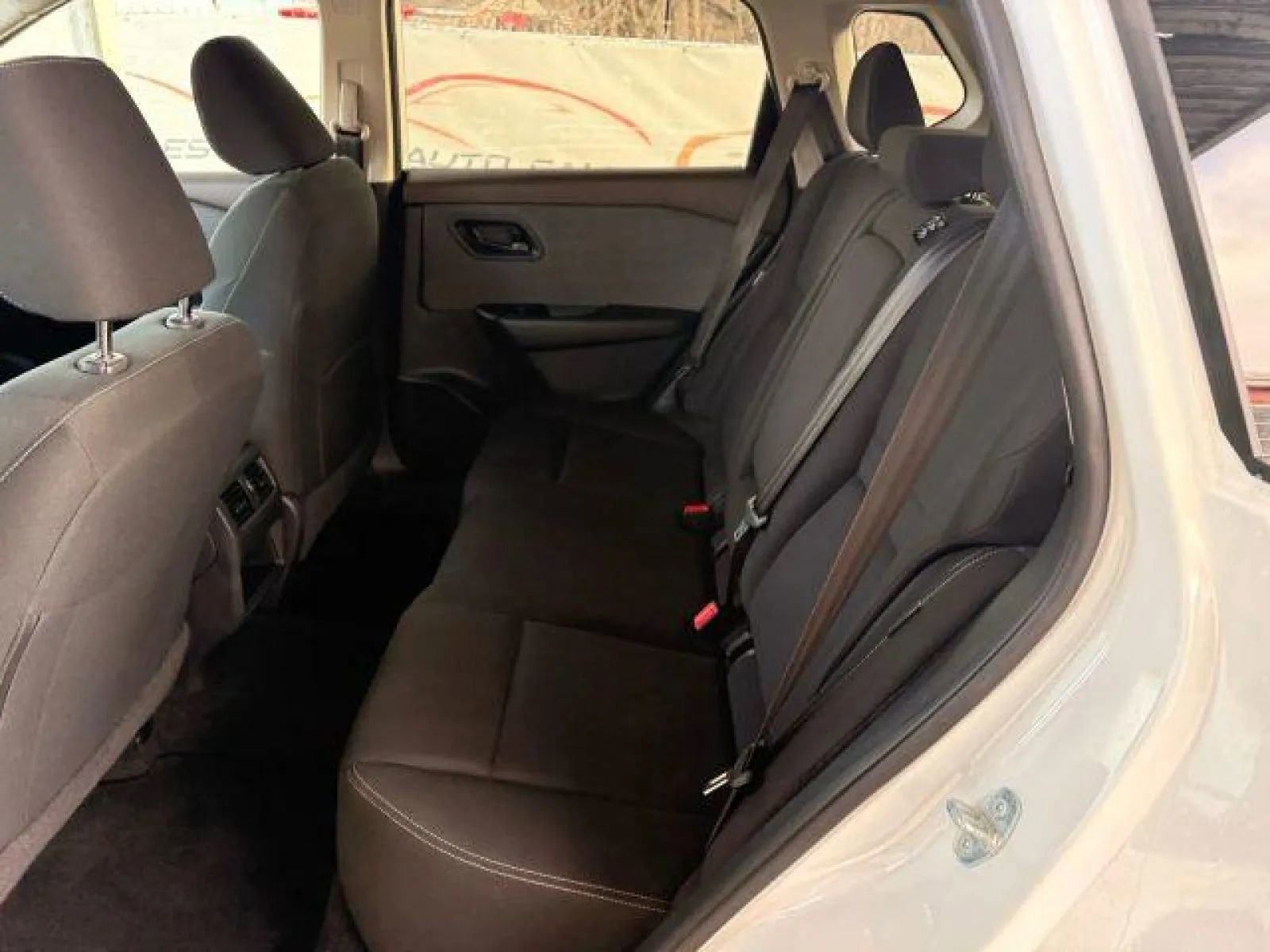 Used 2023 Nissan Rogue S AWD/4WD image 16