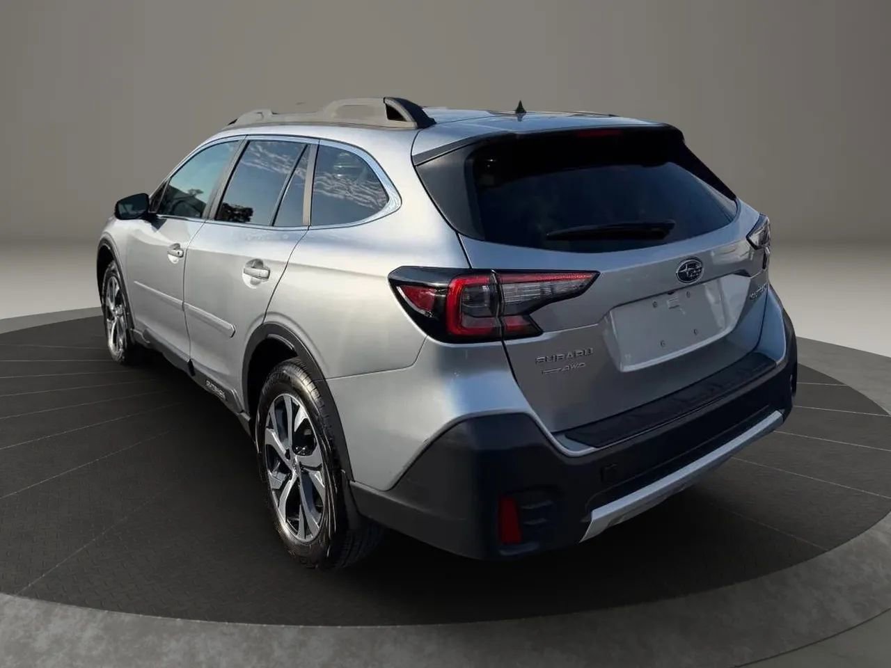 Used 2021 Subaru Outback Limited w/ Popular Package #2 AWD/4WD image 5