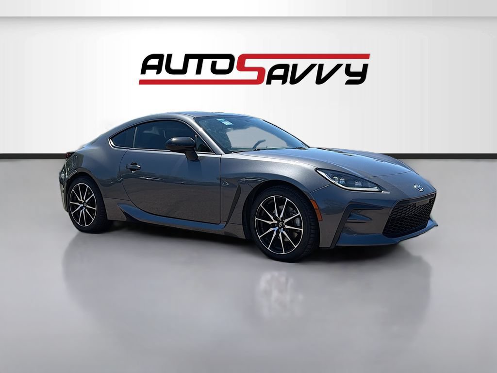 Used 2023 Toyota GR86 RWD image 1