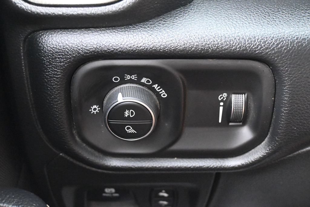 Used 2020 RAM 1500 Rebel w/ Level 2 Equipment Group AWD/4WD image 23