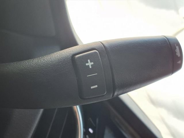 Used 2018 Cadillac Escalade ESV Premium Luxury image 17