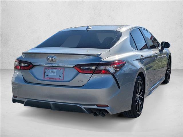 Used 2023 Toyota Camry SE image 5