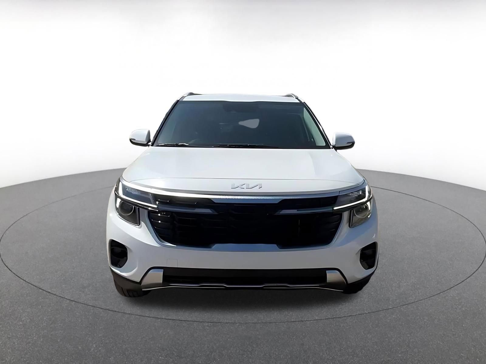 Used 2025 Kia Seltos S image 3