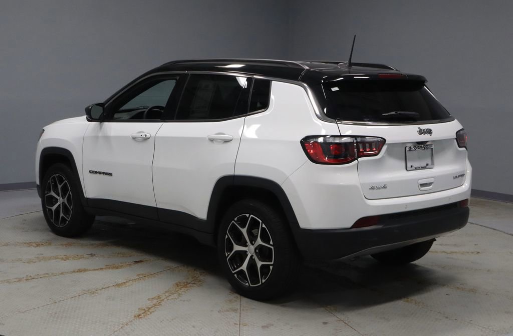 Used 2024 Jeep Compass Limited image 9