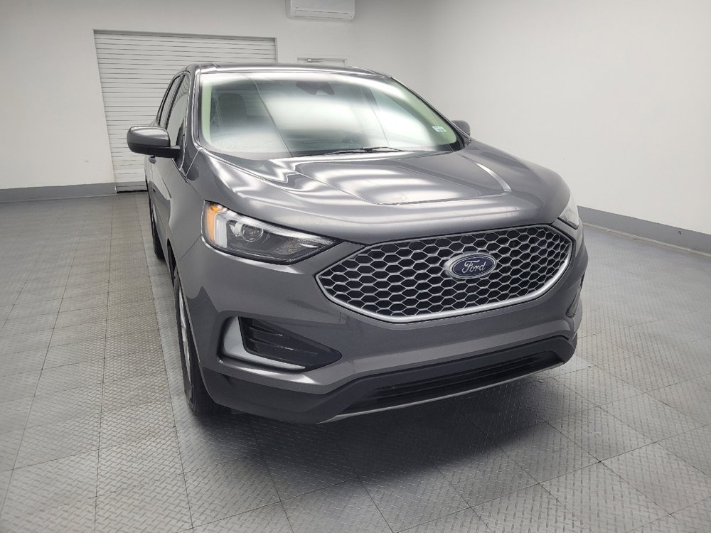 Used 2023 Ford Edge SEL image 14