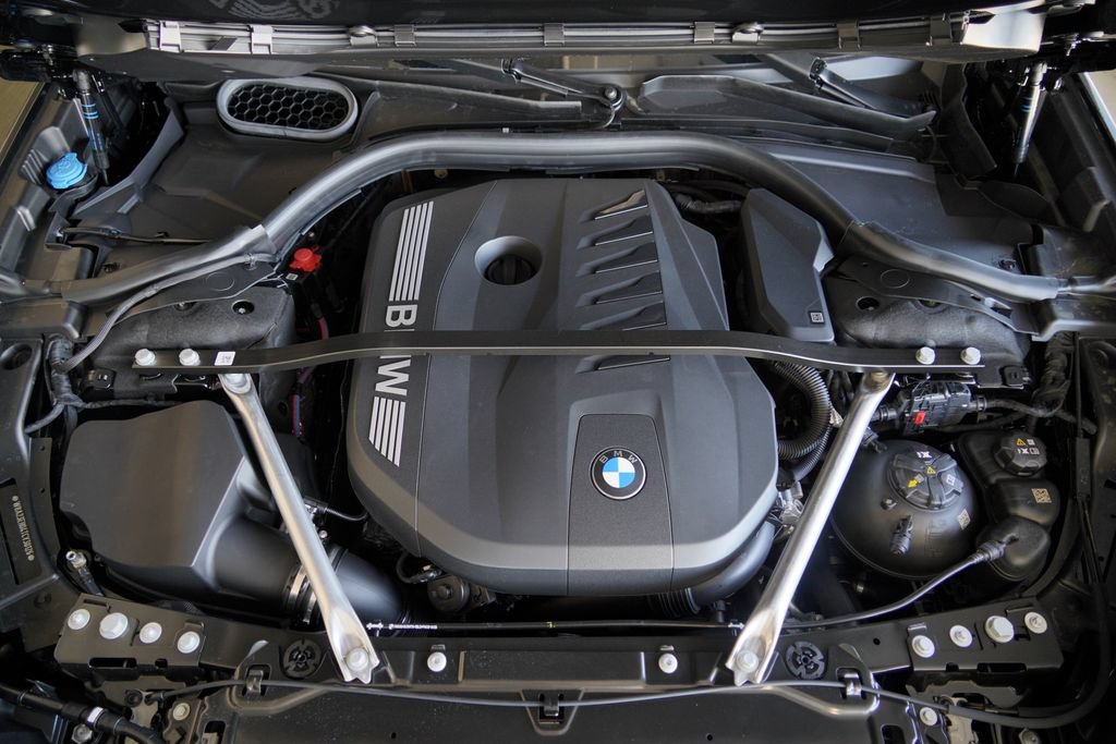 New 2026 BMW 740i w/ Premium Package RWD image 21