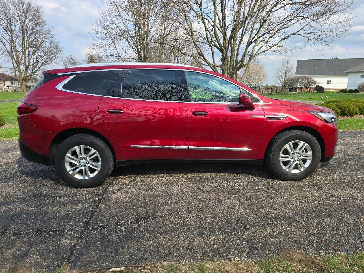 Used 2019 Buick Enclave Essence FWD image 14