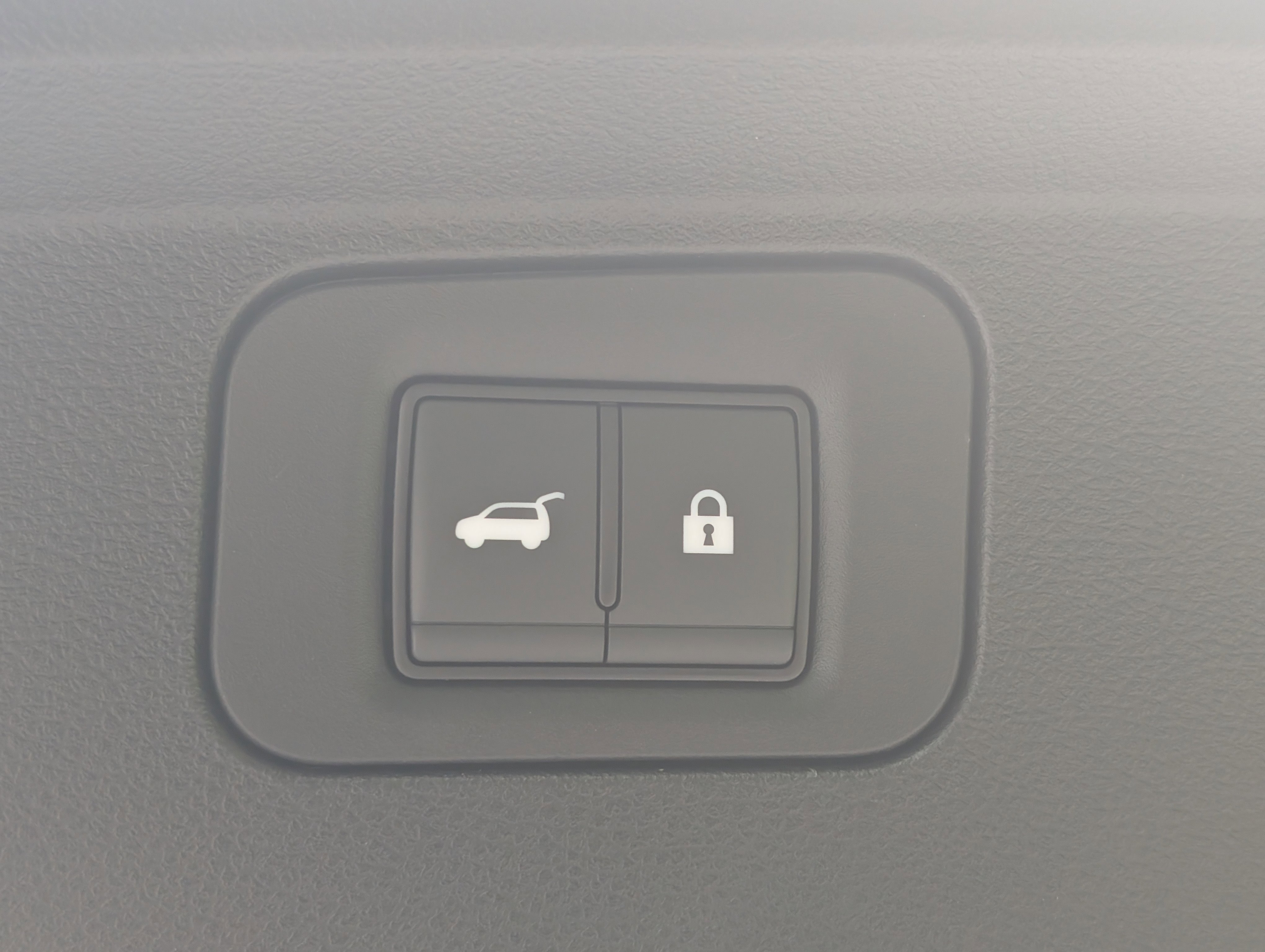 Used 2025 Nissan Armada SL w/ Captain's Chari Seat Package AWD/4WD image 19
