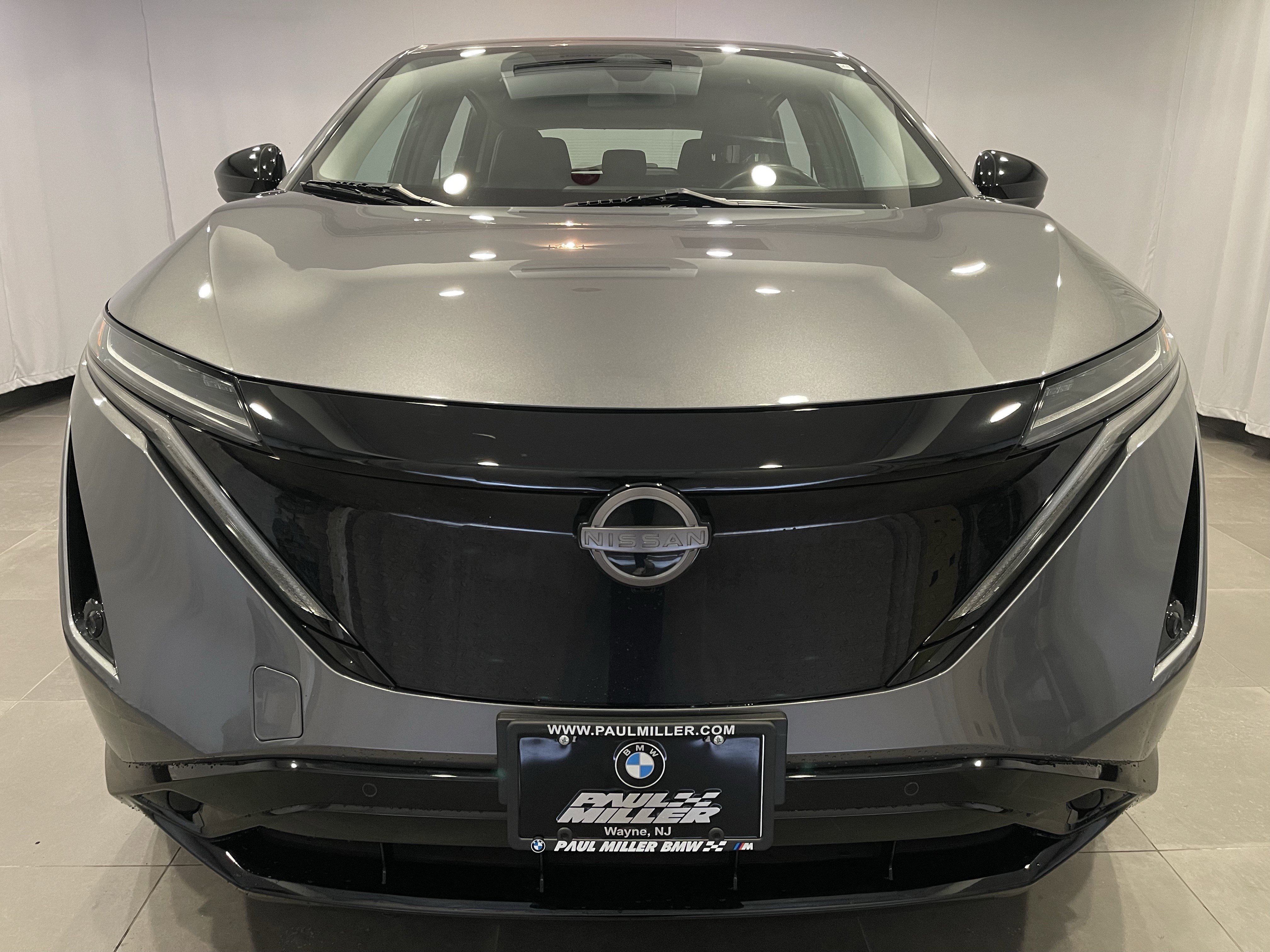 Used 2023 Nissan Ariya AWD image 2