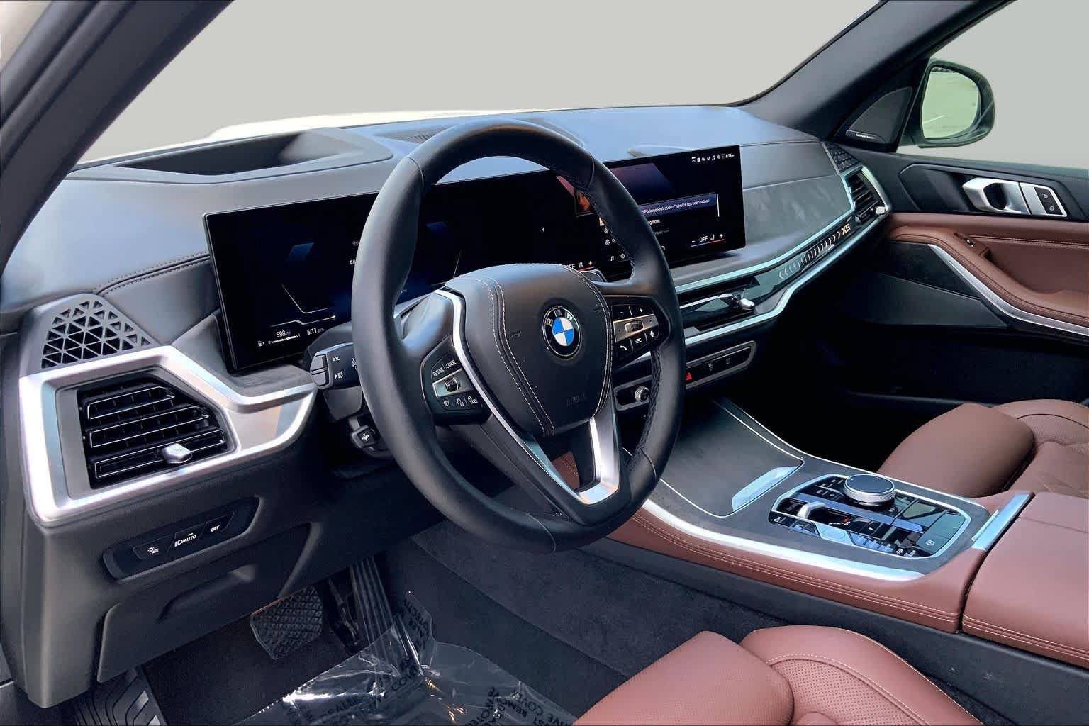 Used 2024 BMW X5 xDrive40i w/ Premium Package AWD/4WD image 16