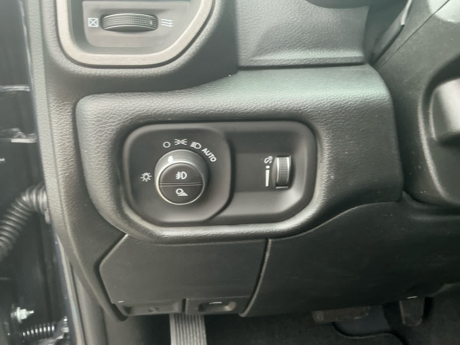 New 2026 RAM 3500 Tradesman AWD/4WD image 24