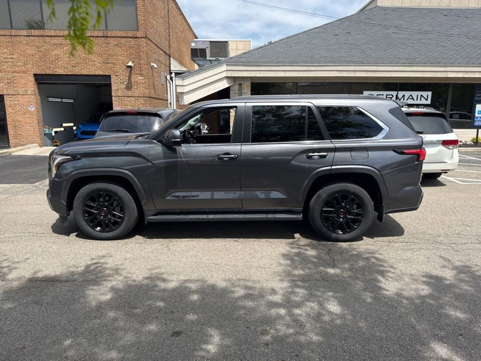 Used 2024 Toyota Sequoia SR5 w/ SR5 Premium Package AWD/4WD image 11