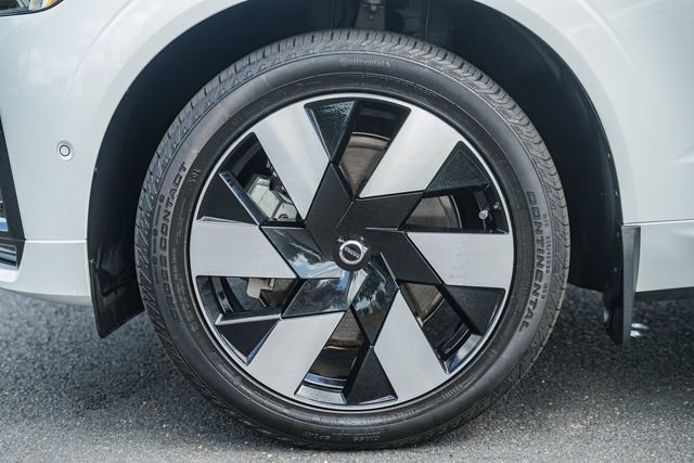 Certified 2025 Volvo XC60 T8 Ultra w/ Protection Package Premier AWD/4WD image 19