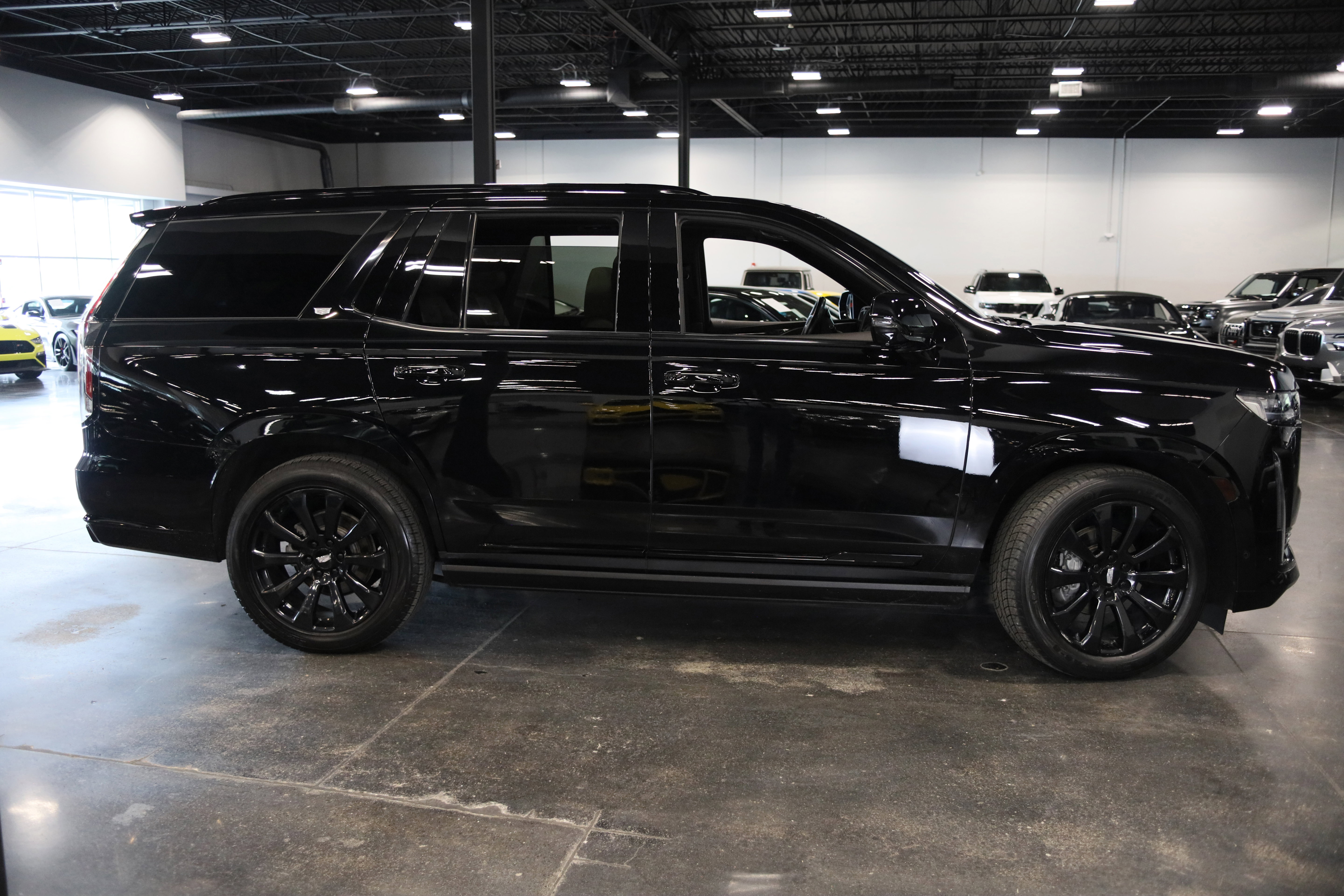 Used 2022 Cadillac Escalade Sport w/ Touring Package AWD/4WD image 8