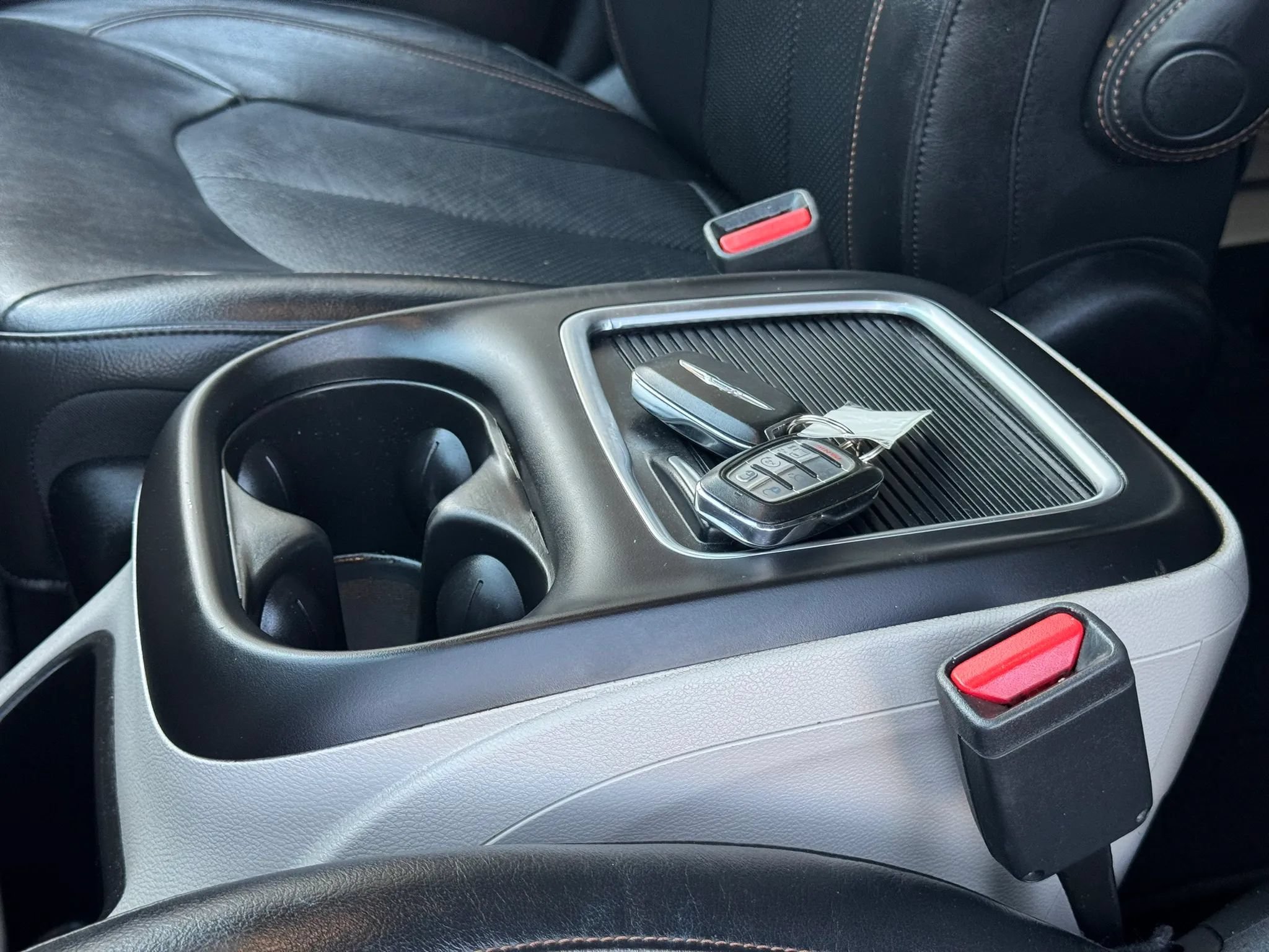 Used 2017 Chrysler Pacifica Touring-L Plus FWD image 23