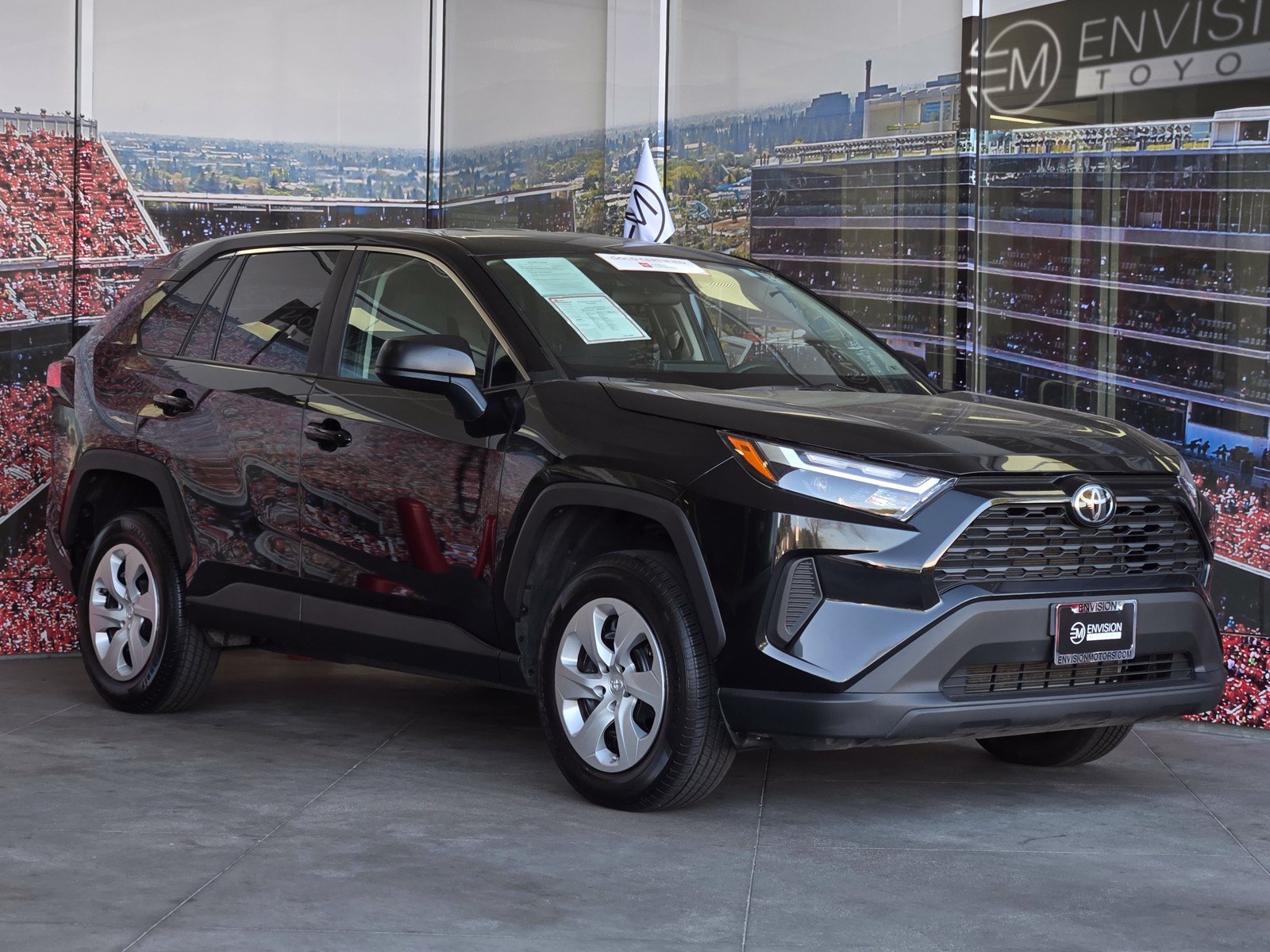 Certified 2025 Toyota RAV4 LE AWD/4WD image 1