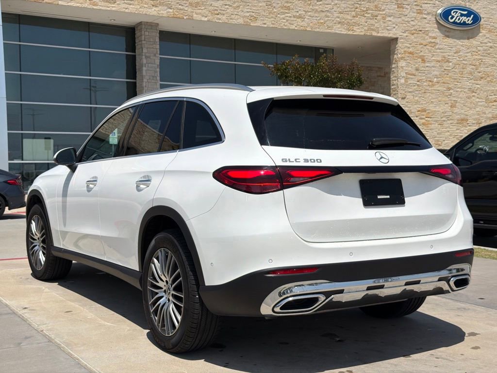 Used 2025 Mercedes-Benz GLC 300 image 8
