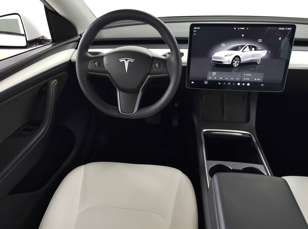 Used 2024 Tesla Model Y Long Range AWD/4WD image 19