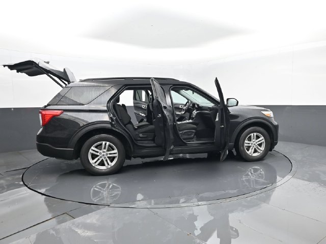 Used 2021 Ford Explorer XLT w/ Class III Trailer Tow Package AWD/4WD image 30