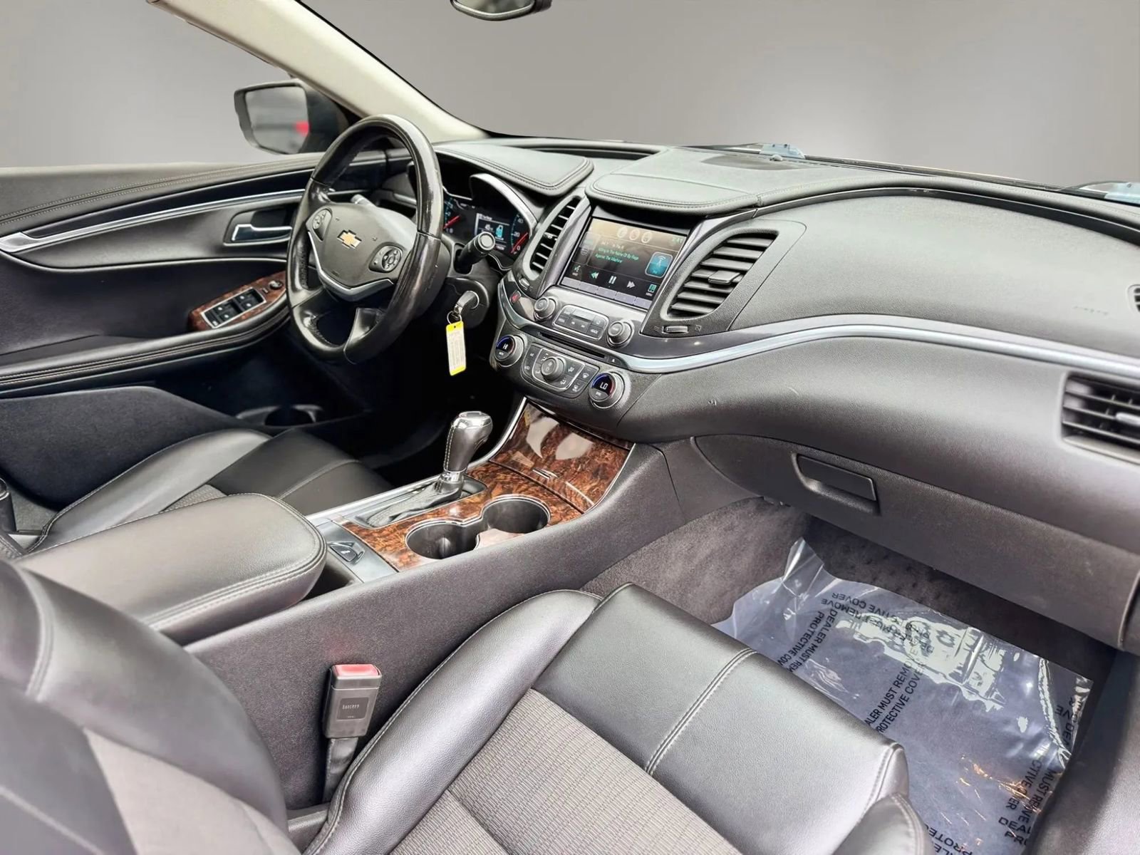 Used 2015 Chevrolet Impala LT w/ Convenience Package image 22