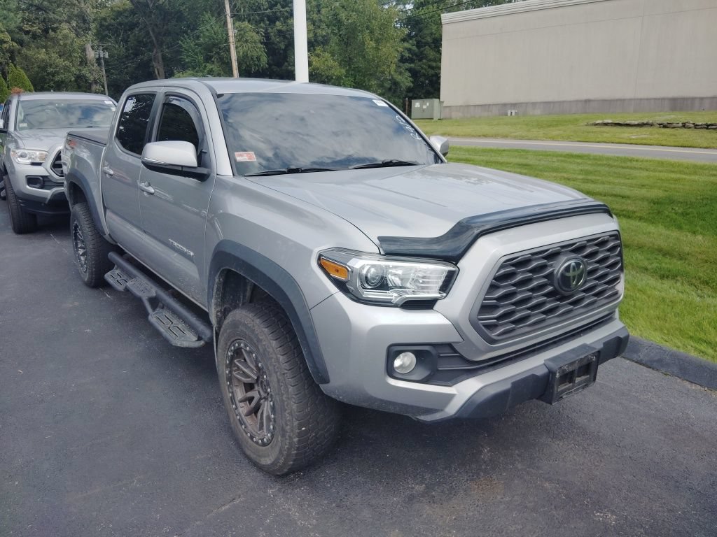 Used 2021 Toyota Tacoma TRD Off-Road w/ Technology Package AWD/4WD image 2