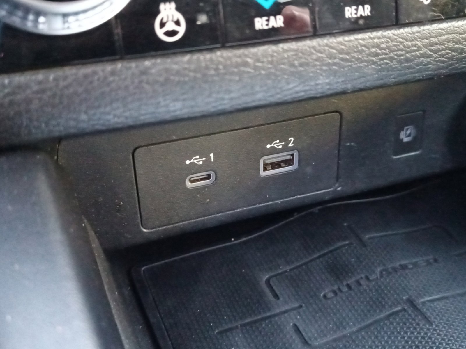 Used 2022 Mitsubishi Outlander SEL image 18