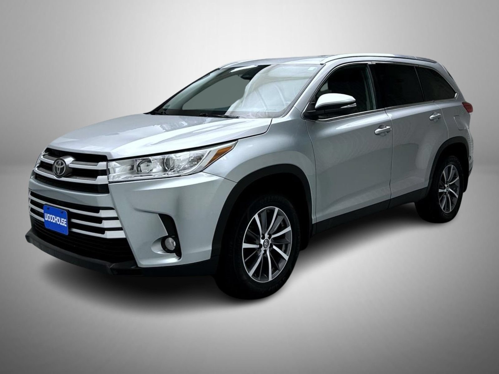 Used 2019 Toyota Highlander XLE AWD/4WD image 1