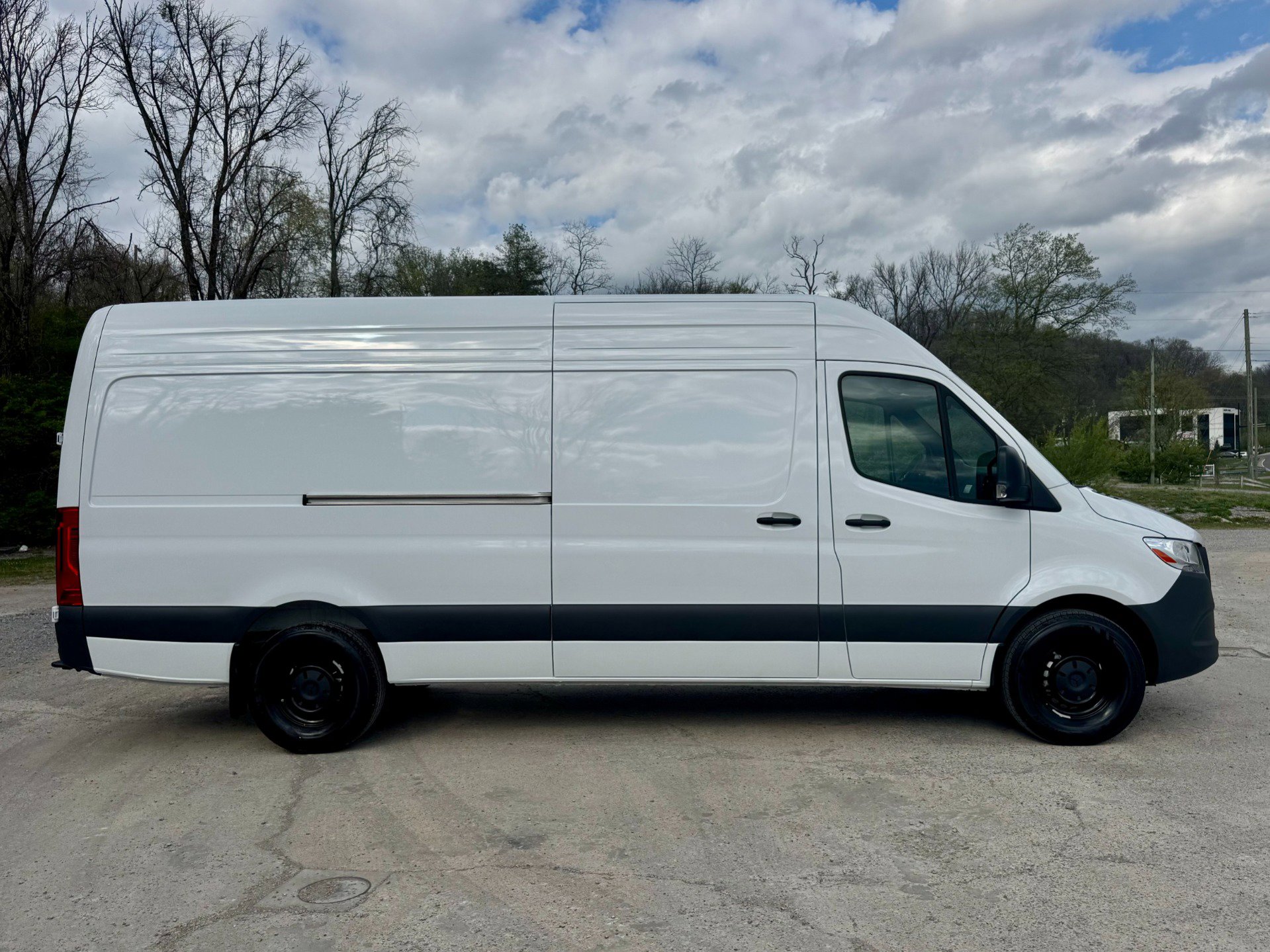 Used 2025 Mercedes-Benz Sprinter 2500 image 8