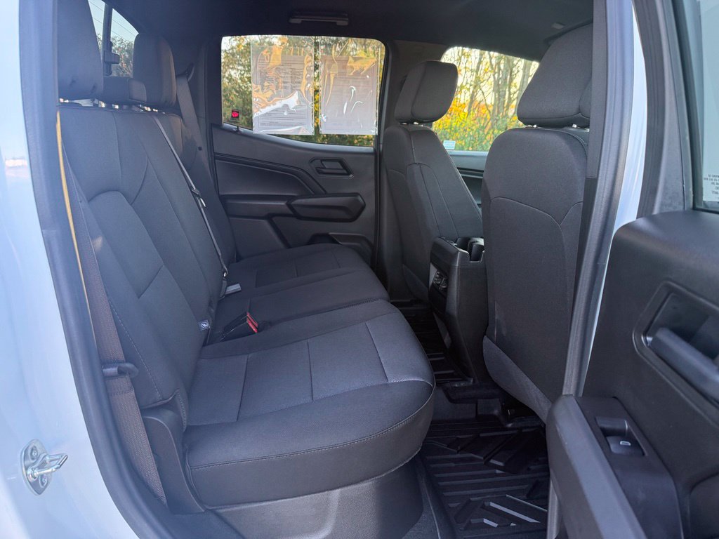 Used 2025 Chevrolet Colorado W/T w/ Advanced Trailering Package RWD image 15