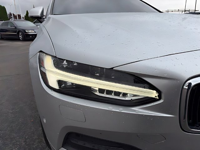 Used 2018 Volvo S90 T5 Momentum w/ Convenience Package FWD image 10