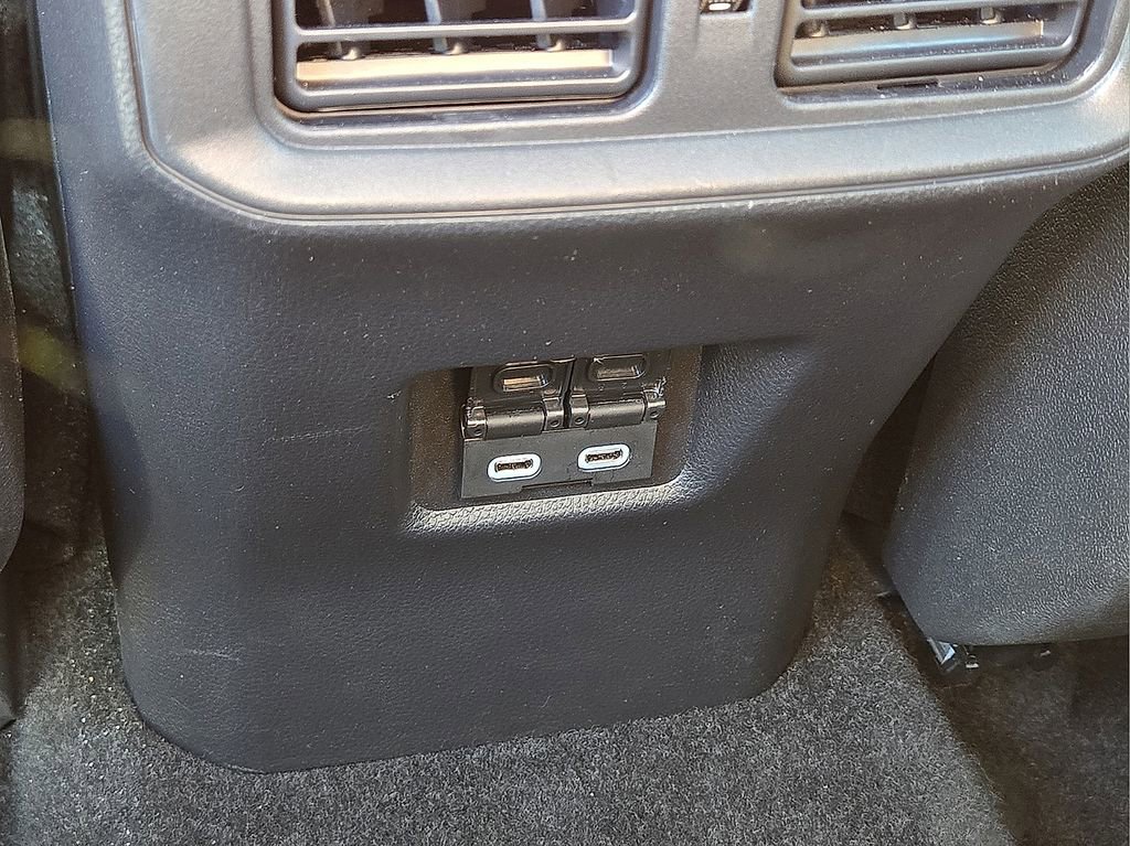 Used 2025 Toyota RAV4 XLE image 16