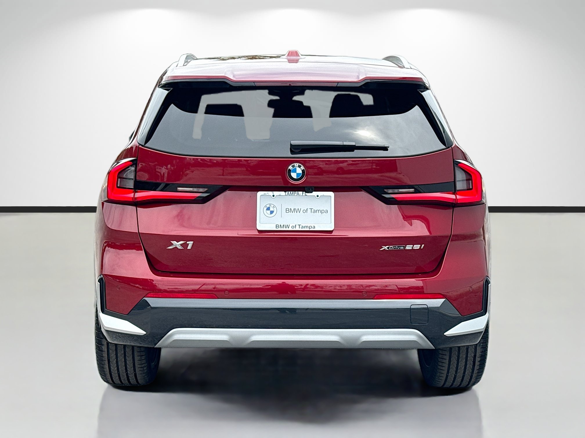 New 2026 BMW X1 xDrive28i w/ Technology Package AWD/4WD image 4
