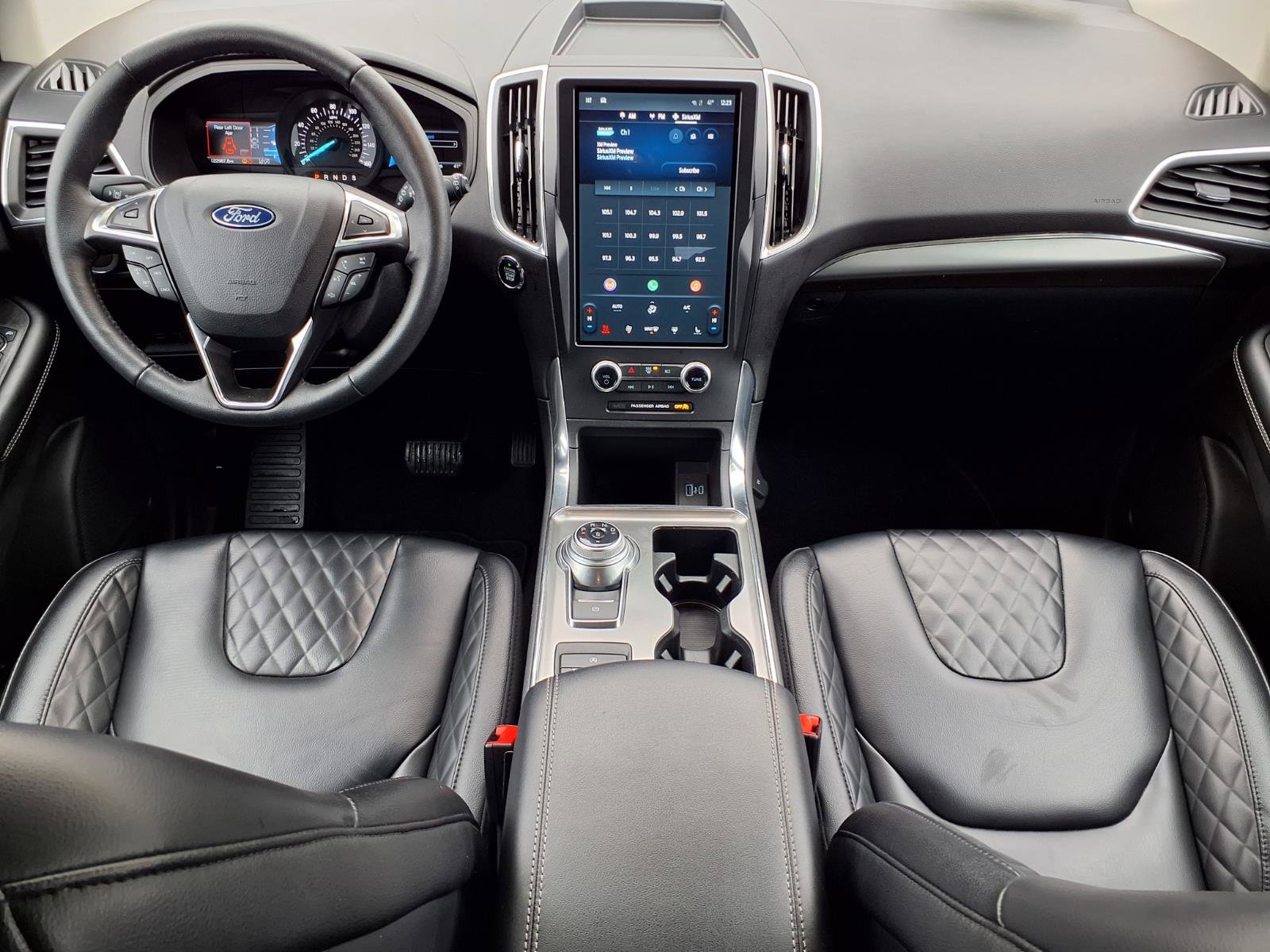 Used 2024 Ford Edge Titanium image 9